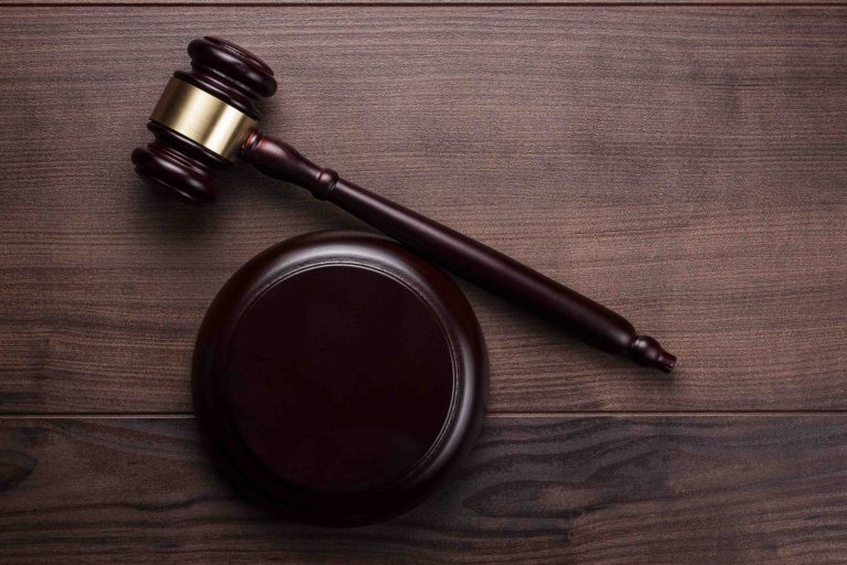 court, gavel (Shutterstock)