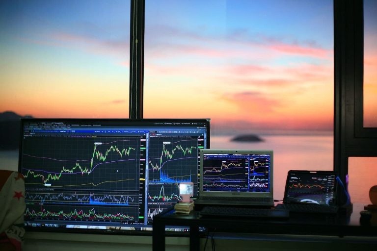 Institutions prefer bonds over BTC. (Pixabay)