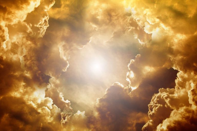 BTC faces "cloud resistance." (geralt/Pixabay)