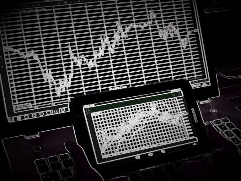 Bitcoin may see a short squeeze higher. (Pixabay, PhotoMosh)