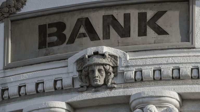 Battered BTC bulls pin hopes on the Fed. (JamesQube/Pixabay)