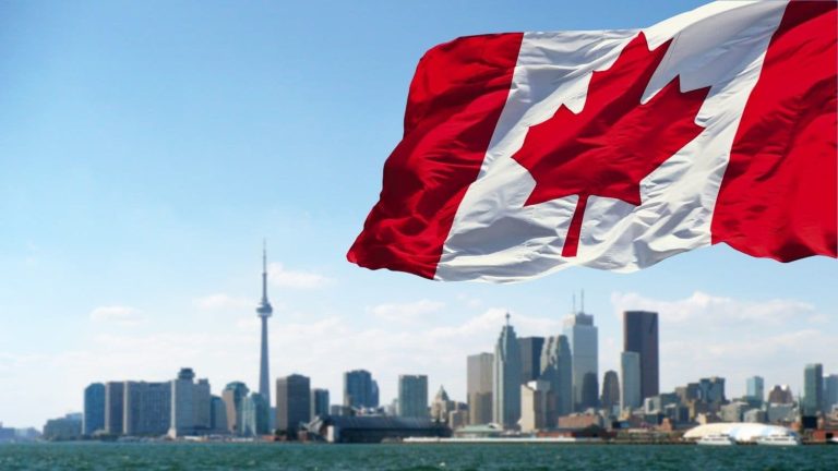 Toronto, Canada (Shutterstock)