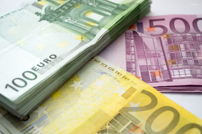 Euro. (jojooff/Pixabay)