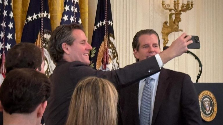 Cameron and Tyler Winklevoss at the White House on July 18, 2025. (Jesse Hamilton/CoinDesk)