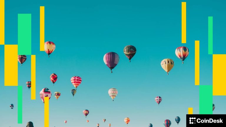 Hot-air balloons in the sky. (Ian Dooley/Unsplash)